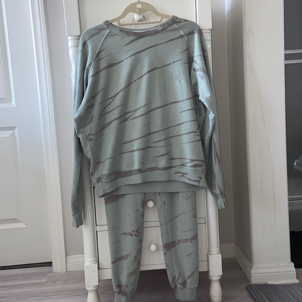 Oli Viv Sweatshirt & Sweatpant Set - Ultimate Comfort - Top Sz M / Pant Sz S